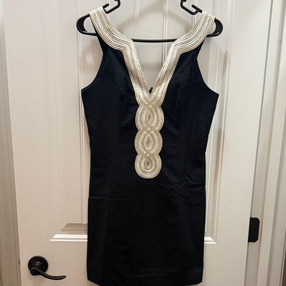 Lilly Pulitzer Dresses & Skirts - Lilly Pulitzer Valli Shift Dress in Onyx black with gold & silver soutache.